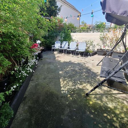 Private Luxury Double Room In Cardiff Buitenkant foto