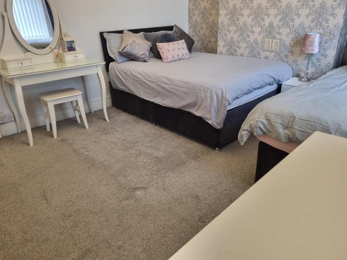 Private Luxury Double Room In Cardiff Buitenkant foto
