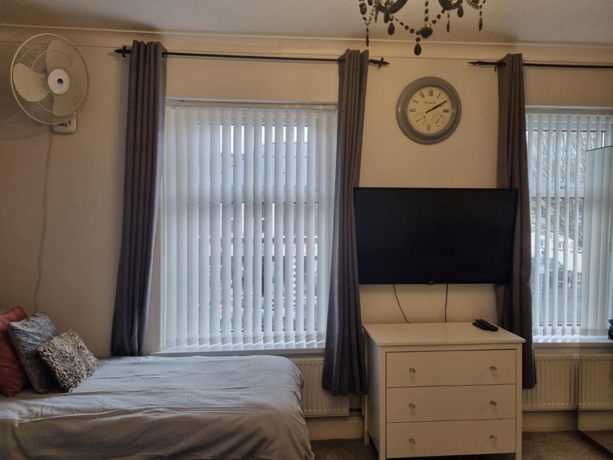 Private Luxury Double Room In Cardiff Buitenkant foto