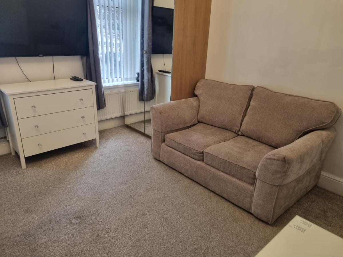 Private Luxury Double Room In Cardiff Buitenkant foto
