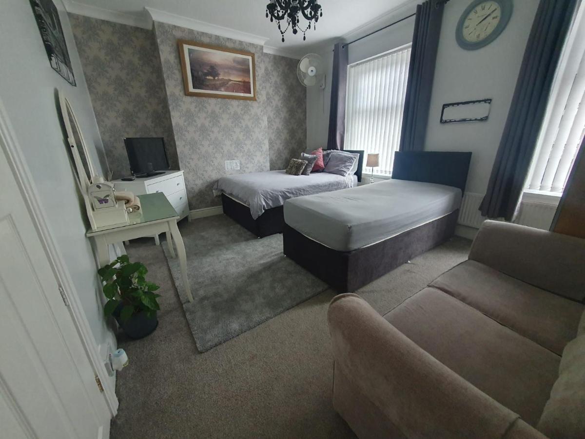 Private Luxury Double Room In Cardiff Buitenkant foto