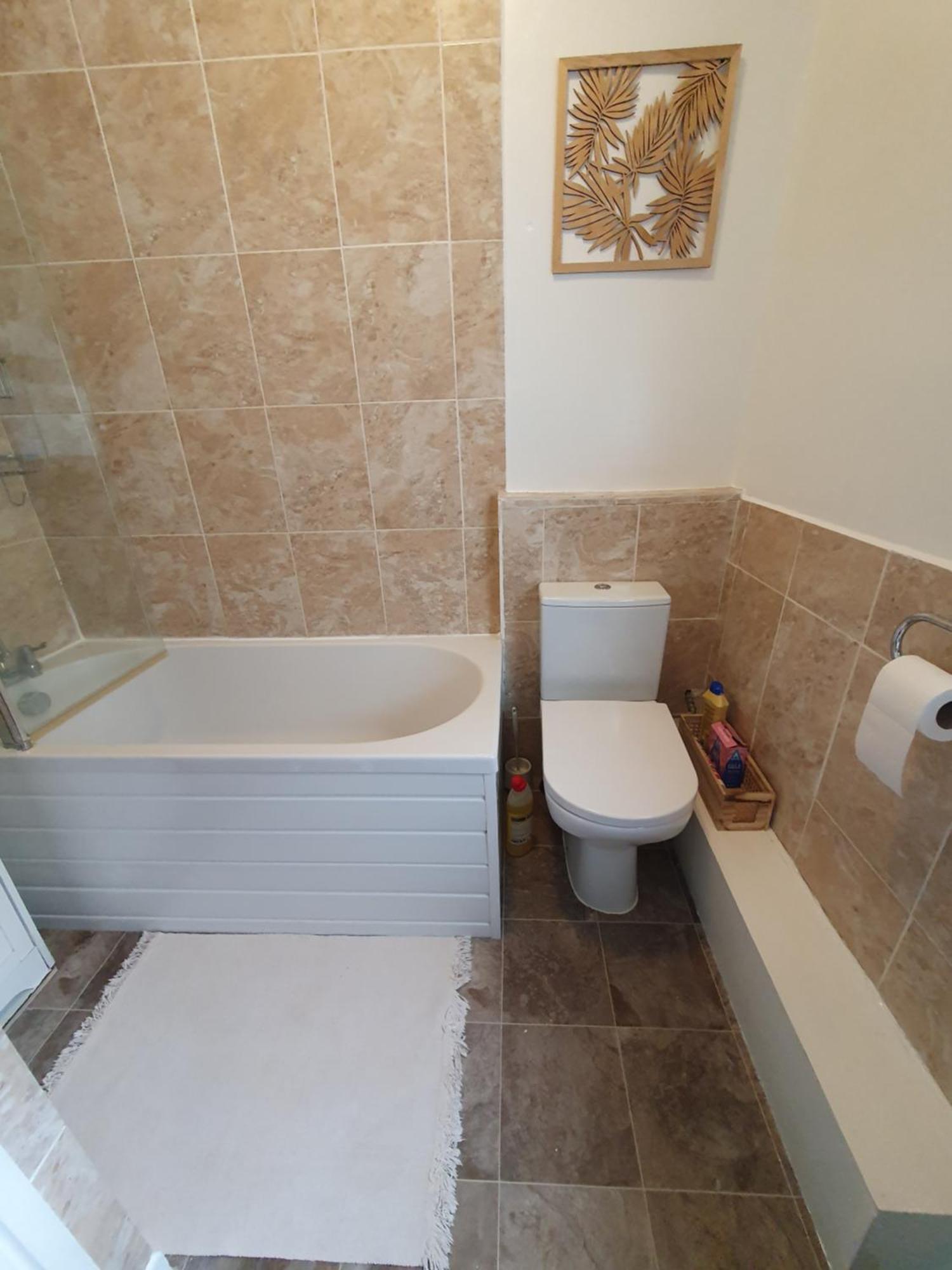 Private Luxury Double Room In Cardiff Buitenkant foto